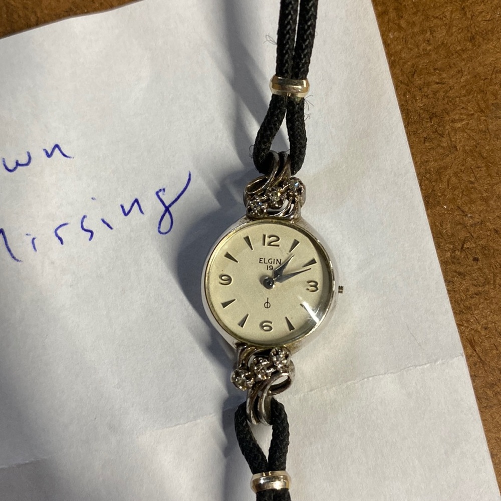 Missing crown antique watch with six real diamonds